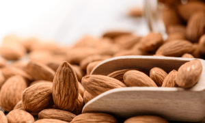 10 Benefits of Eating Almonds