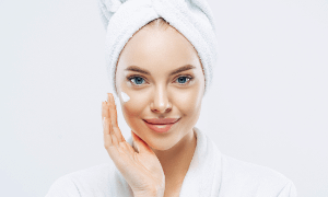 Anti-Aging Secrets: Natural Ways to Look and Feel Youthful